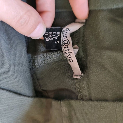 Attrattivo linen pants khaki small used