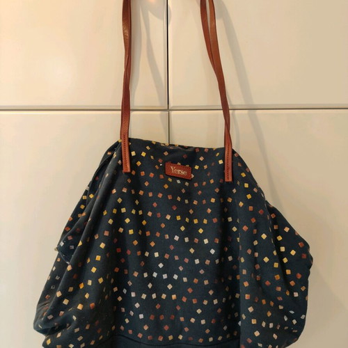 Yerse shoulder bag like new with 3 inner pockets, blue with leather details