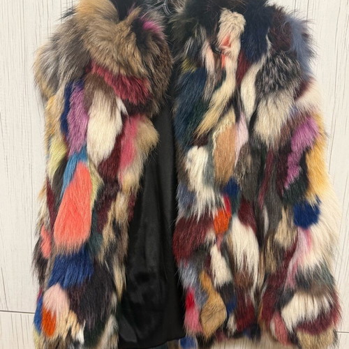 Multicolored sleeveless fur like new