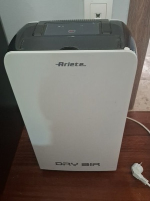 Ariete Dry Air Dehumidifier like new