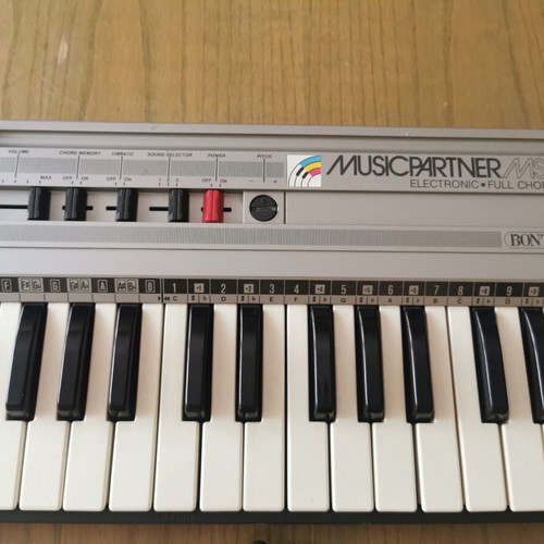 Bontempi MusicPartner MS40 electronic keyboard used