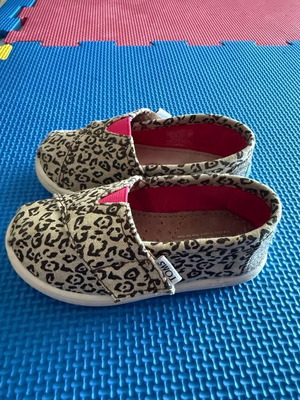 Παιδικές εσπαντρίγιες TOMS - Νο 23,5