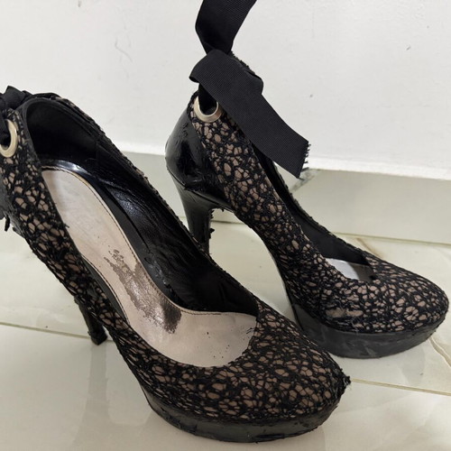 Tsakiris Mallas pumps size 36 used, black with wear