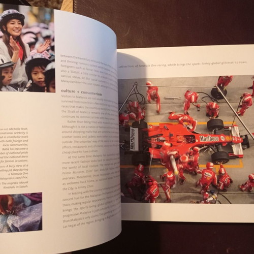Malaysia Chic guidebook used, English