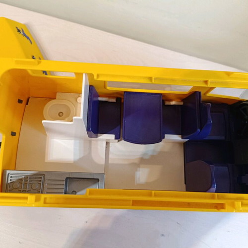 Playmobil camper used with missing parts and breaks