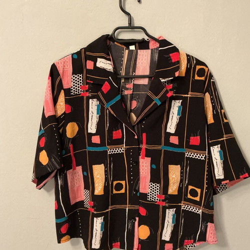 Crop shirt with geometric pattern L new, Shein, multicolor and black