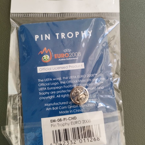 Pin Trophy Euro 2008 new, authentic