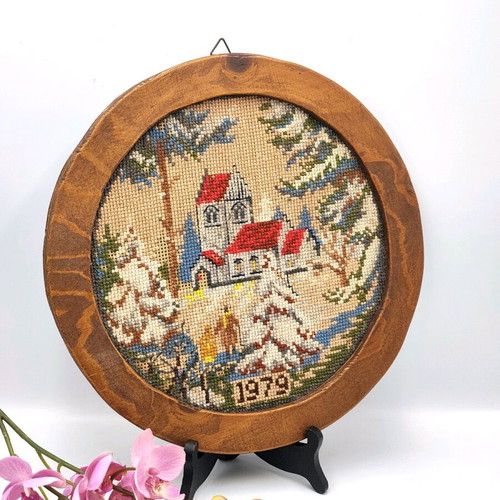 Gobelin used from 1979 with hand embroidery and oak frame