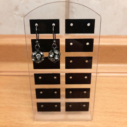 Earrings used with small stones hanging, pair