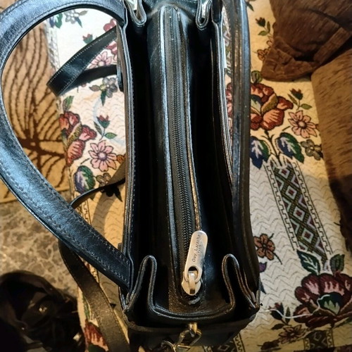 Vintage authentic leather bag Guy Laroche Paris used, black