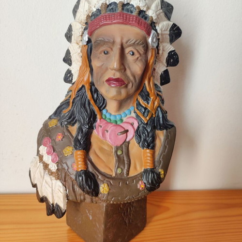 Vintage Native American Chief Bust Statue used, decorative figure