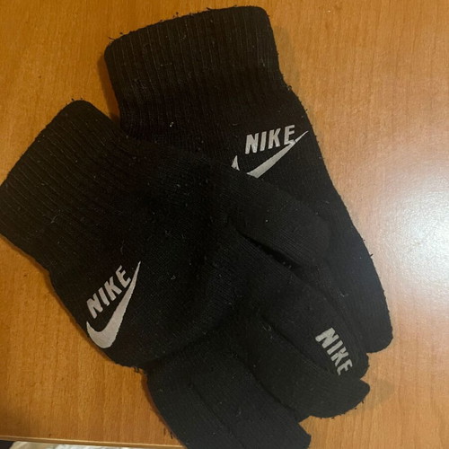 Mallina Nike gloves black medium new