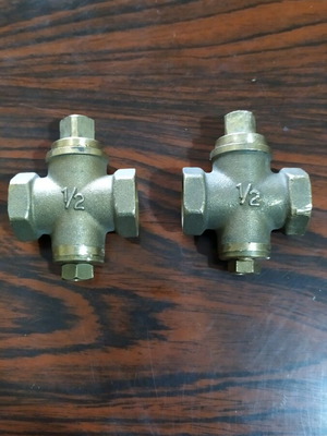 Brass water valve old type, 2 pieces 1/2, new