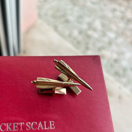 Airplane cufflinks used