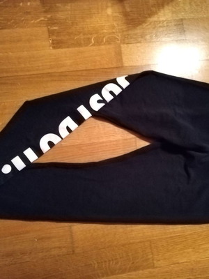 Nike κολάν medium μεταχειρισμένο