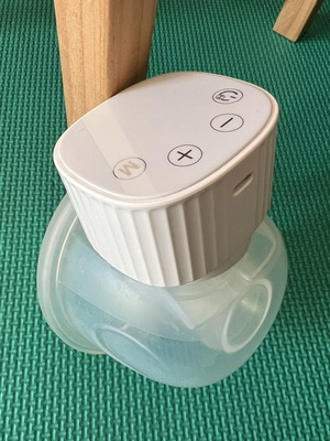 Portable Electric Breast Pump wearable hands-free, like new