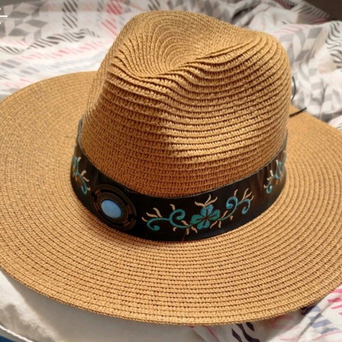 Straw hat women's like new