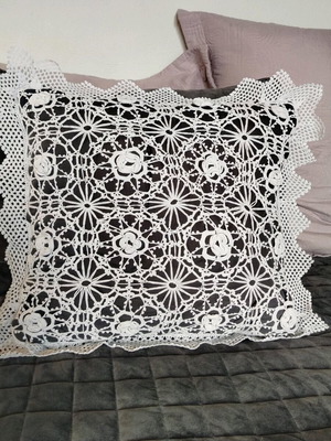 Handmade crocheted pillowcase like new
