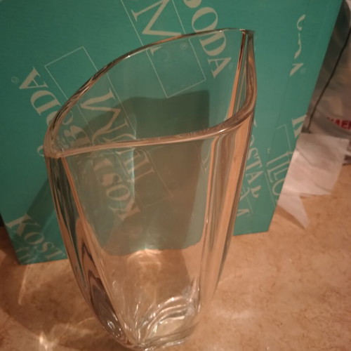 Costa Boda vase like new, heavy crystal