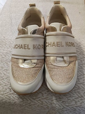 Παπούτσια Michael Kors αθλητικά, σαν καινούργια, μέγεθος 38, άσπρα