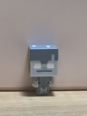 Minecraft figurine like new stray mob