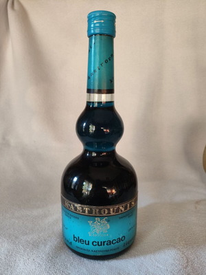 Kastrounis Bleu Curacao Dionyssos Rhodes vintage bottle 70cl full