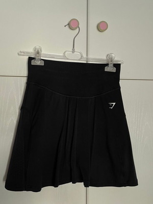 Skort Gymshark black sports skirt with built-in shorts like new