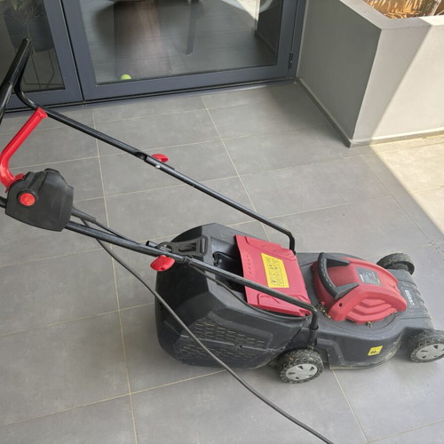 Kaizer ZF6122C electric lawn mower like new