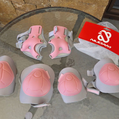 Nijdam Concrete Rose children's protective set for rollers size M like new