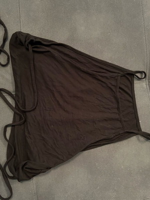 Black crop top used, size L