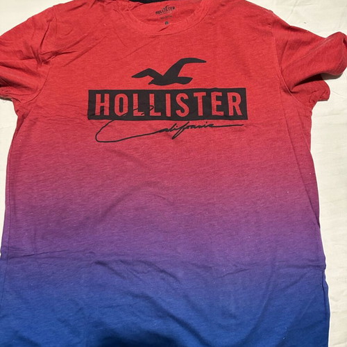 Hollister men's t-shirt used, size S, blue and red