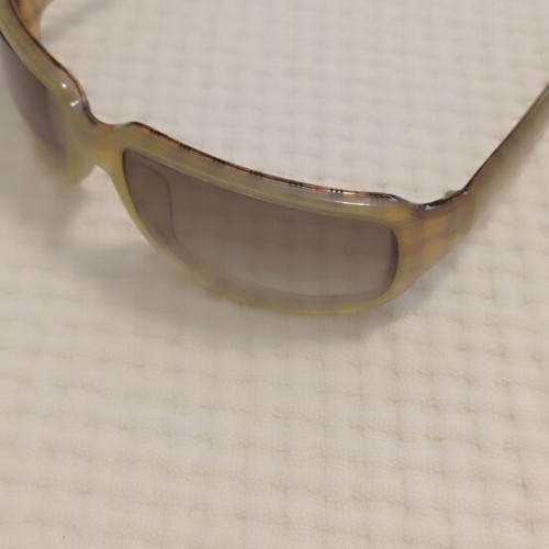 Burberry women's sunglasses like new