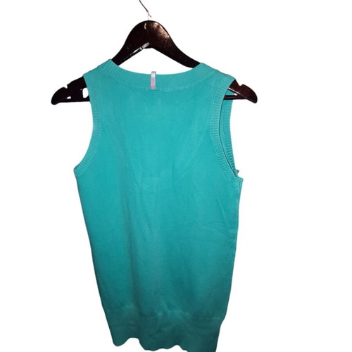 Sleeveless sweater