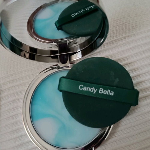 Liquid powder new that transforms into classic powder