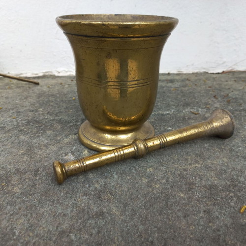 Bronze mortar and pestle set used, vintage
