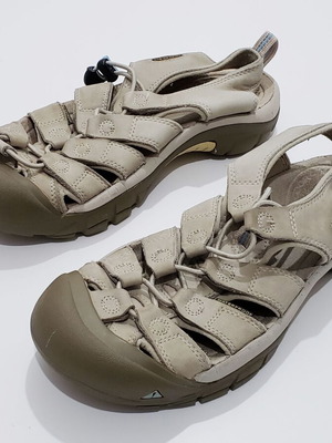 Keen Newport Waterproof γυναικεία σανδάλια μεταχειρισμένα, μέγεθος 40-40,5, μπεζ