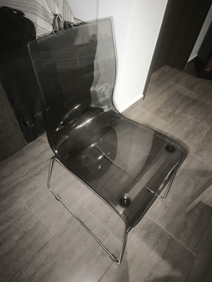 Neoset transparent chair like new, silver metal base