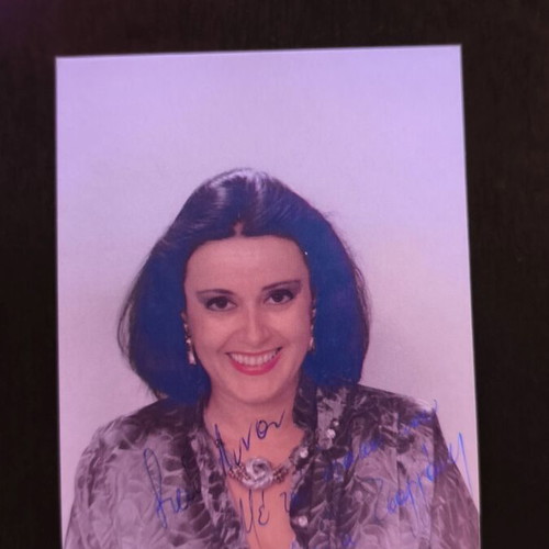 Autograph from actress Magda Tsaggani used