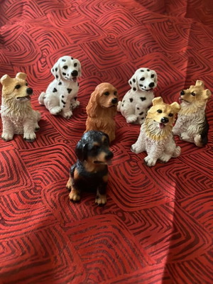 Decorative dog figurines set of 7 new