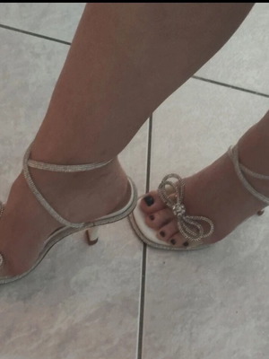 Sandals size 35.5 new, white and silver with bow