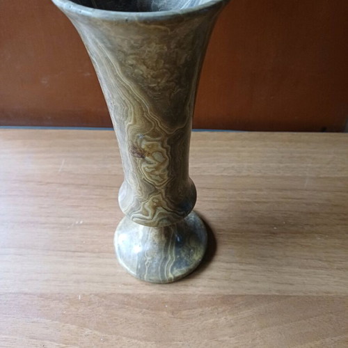 Vintage Granny's aesthetic vase like new, possibly onyx