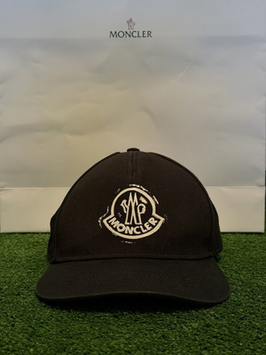 Moncler καπέλο μαύρο, σαν καινούργιο