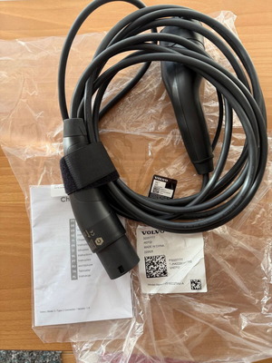 Оригинален кабел за зареждане Volvo като нов за plug in хибридни и електрически автомобили