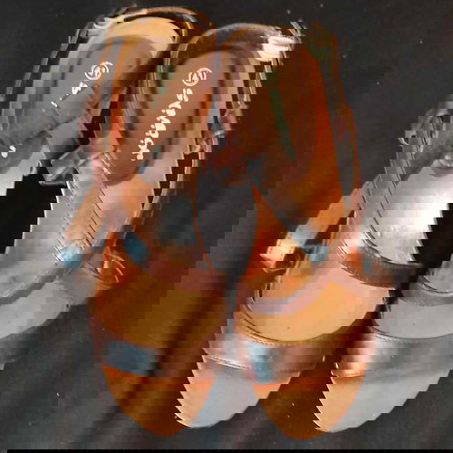 Τσόκαρα ξύλινα καφέ με τακούνι Νο41 μεταχειρισμένα