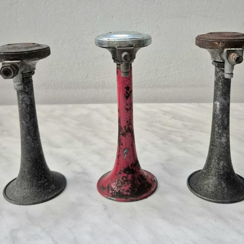 Vintage horn set used, pack of 3 for classic vehicles