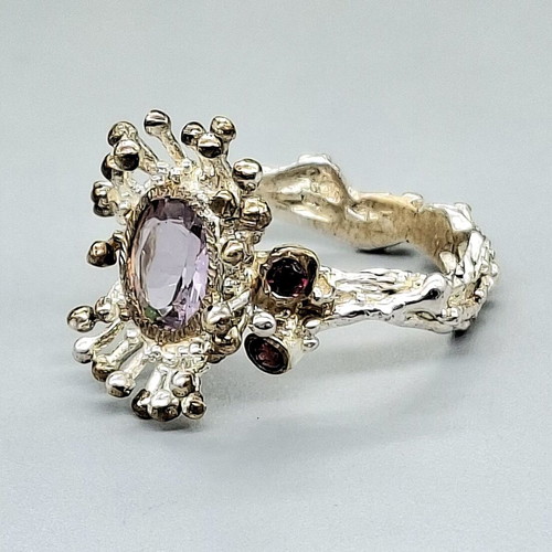 Vintage Sterling Silver Amethyst and Garnet Statement Ring 925 like new