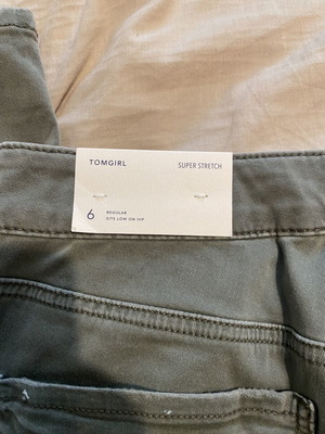 American Eagle pants new, size XS 34 6