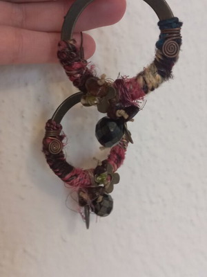 Boho σκουλαρίκια με κλωστές και χάντρες μεταχειρισμένα, ορείχαλκος