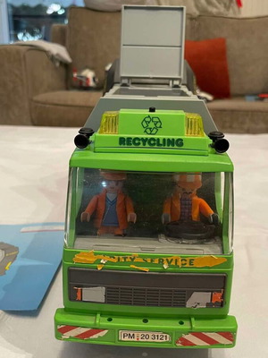 Playmobil Камион за събиране на рециклируеми отпадъци като нов