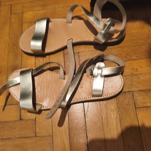 Gold leather sandals, size 39